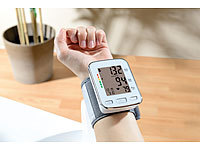 ; Fitness-Armbänder mit Blutdruck-Anzeige und EKG-Aufzeichnung Fitness-Armbänder mit Blutdruck-Anzeige und EKG-Aufzeichnung Fitness-Armbänder mit Blutdruck-Anzeige und EKG-Aufzeichnung Fitness-Armbänder mit Blutdruck-Anzeige und EKG-Aufzeichnung 